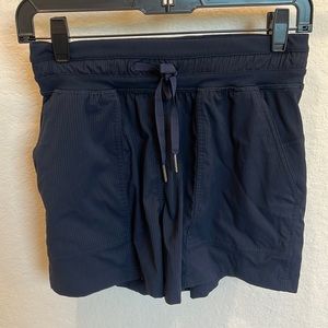 Lululemon Dance Studio Short 3.5” High Rise Navy Size 4